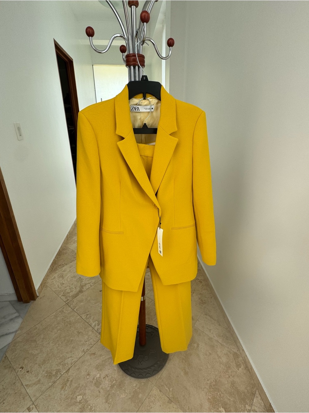 Zara Bright Yellow Women's Blazer and Pants (full suit)